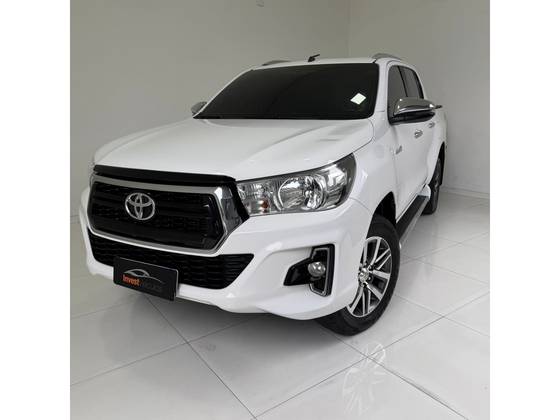 TOYOTA HILUX 2.8 SR 4X4 CD 16V DIESEL 4P AUTOMÁTICO